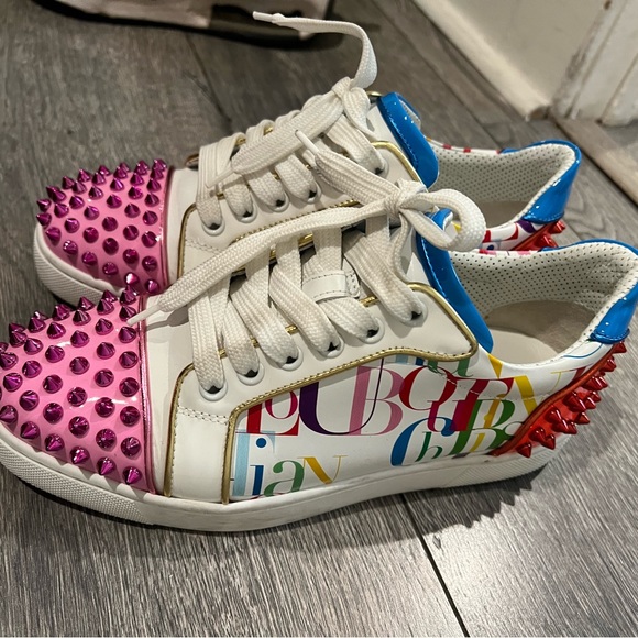 Like new ,I’m order online and small for me ,size 7/5 - Picture 6 of 7